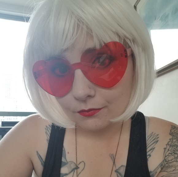 Meet your Posher, Lisa - Picture 1 of 1